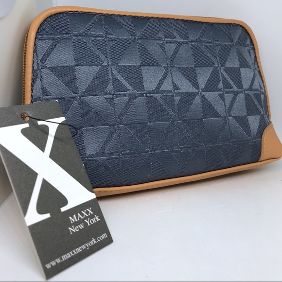 Maxx New York Accessories - COSMETIC/JEWELRY BAG - NWT